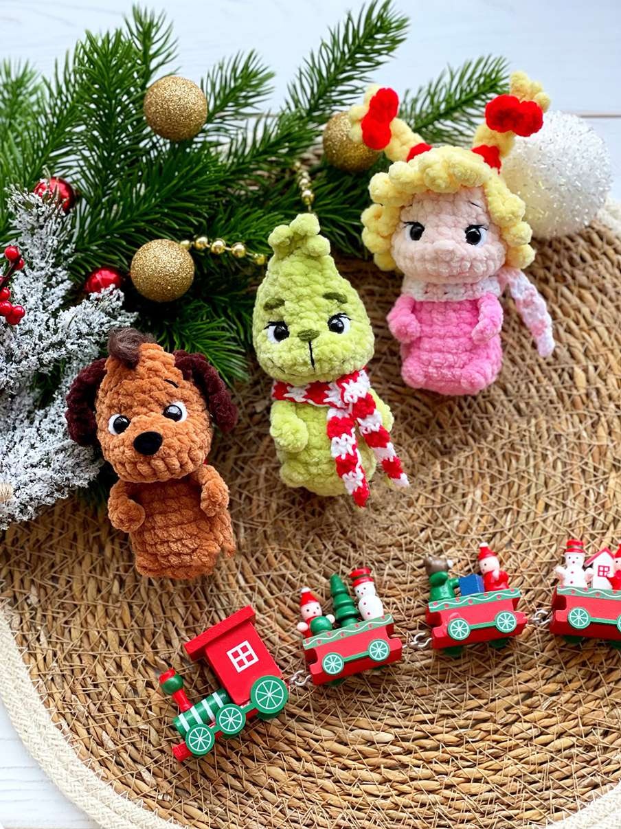 Grinch and his friends Cindy Lou Who and Max plush amigurumi Christmas trio